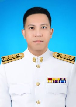 นายธนวัฒน์ ขำละม้าย